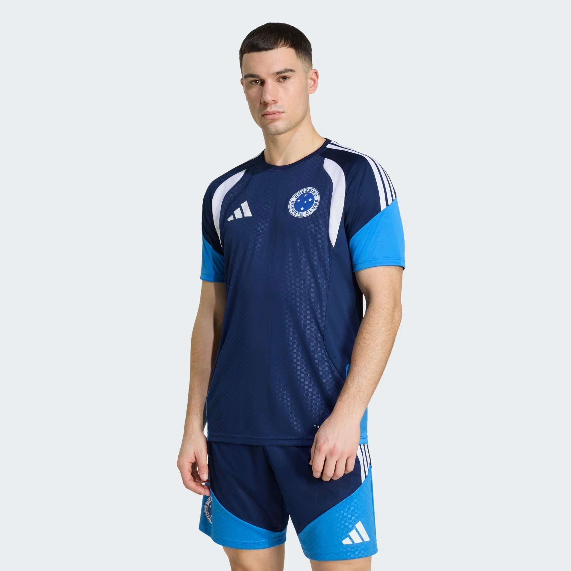 Camisa_Treino_Competition_Cruzeiro_26_Azul_KQ7304_21_model_14342f24-6d94-409e-8180-fc5a083fe244 - Ride Up Sports