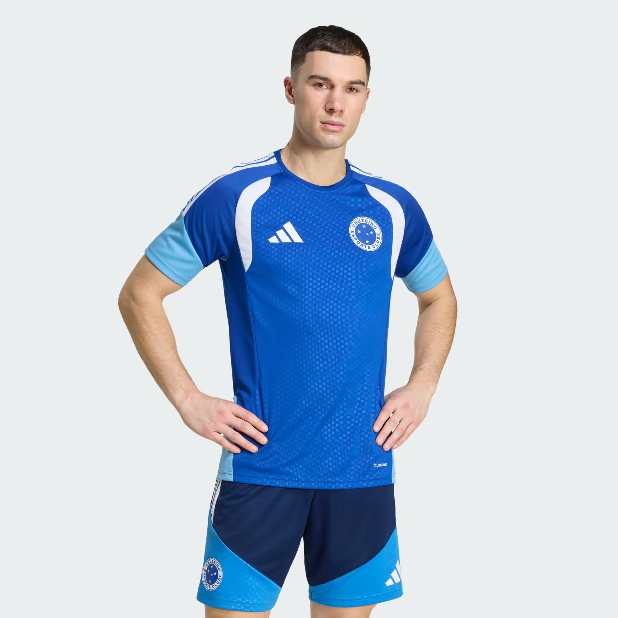 Camisa_Treino_Competition_Cruzeiro_26_Azul_KQ7305_21_model_0ba269ae-118c-4183-a00e-7d8a329ee031 - Ride Up Sports