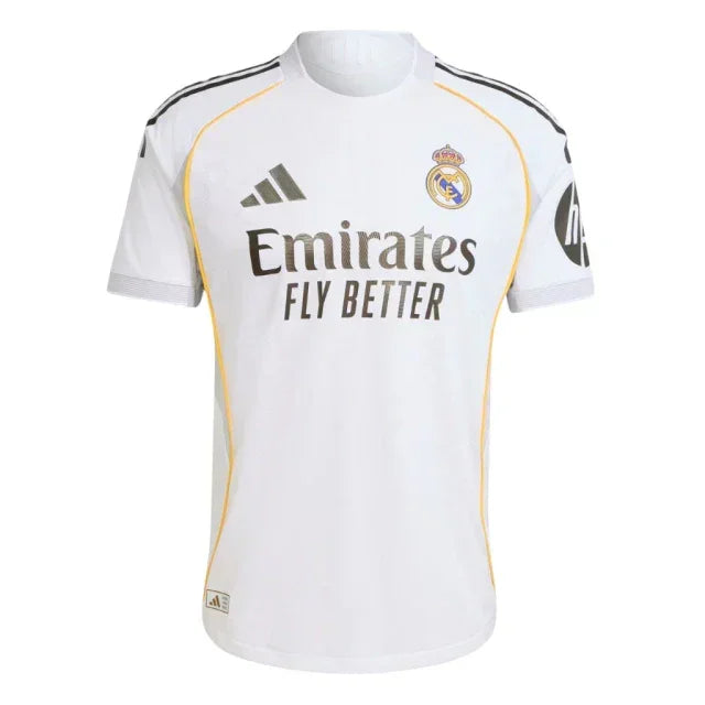 camisa-titular-real-madrid-i-home-25-26-adidas-branco-masculino-torcedor-authentic-oficial-futebol-merengues-hala-la-liga-champions-league-vini-mbappe-bellinghan-38bd62a8c1aecb528f174 - Ride Up Sports
