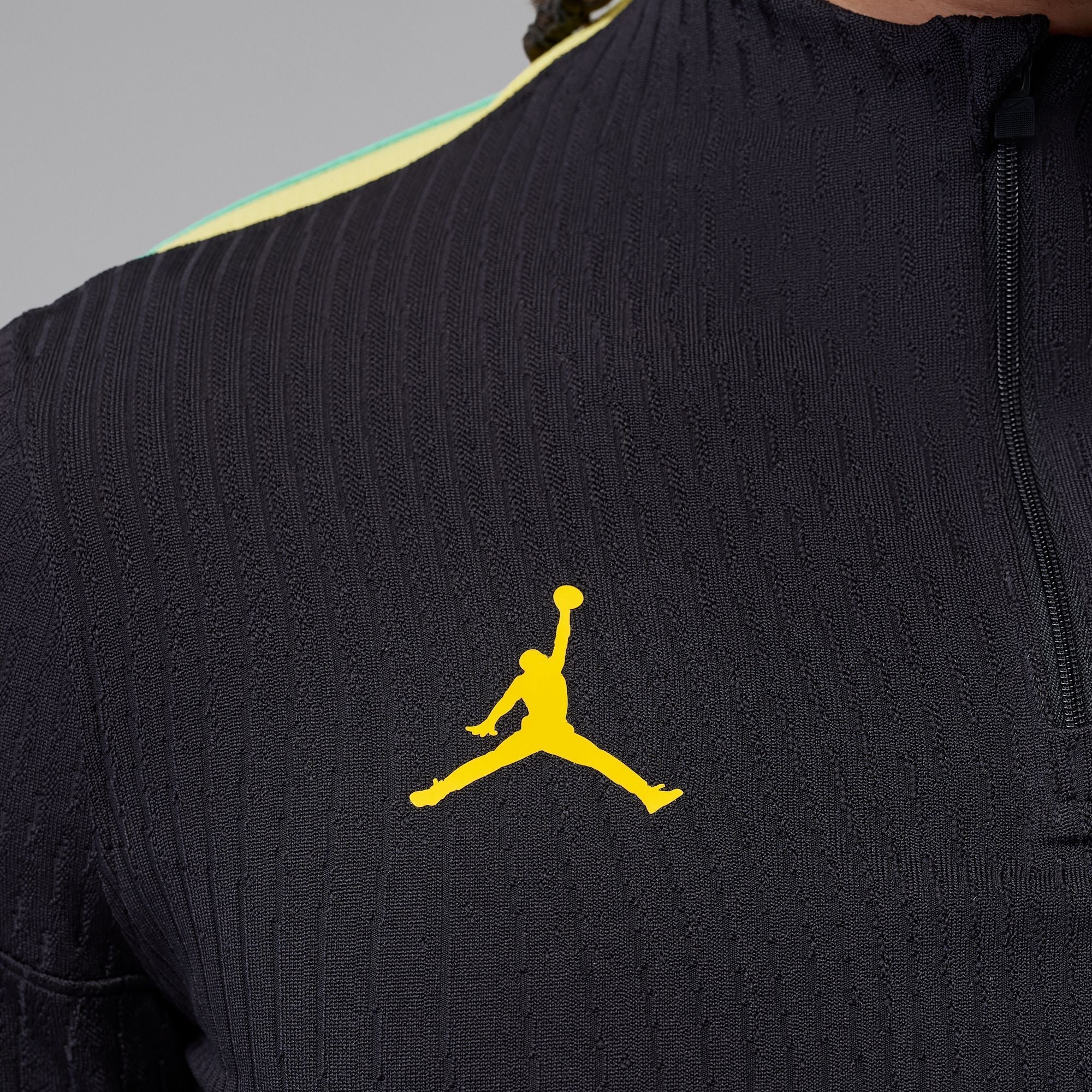 nike_IQ3289-010_E - Ride Up Sports